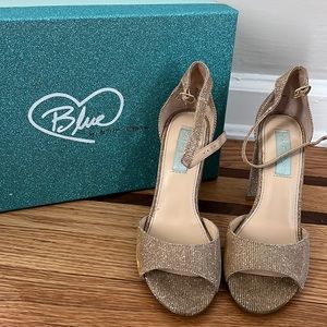 Betsey Johnson - Gold sparkle block heels